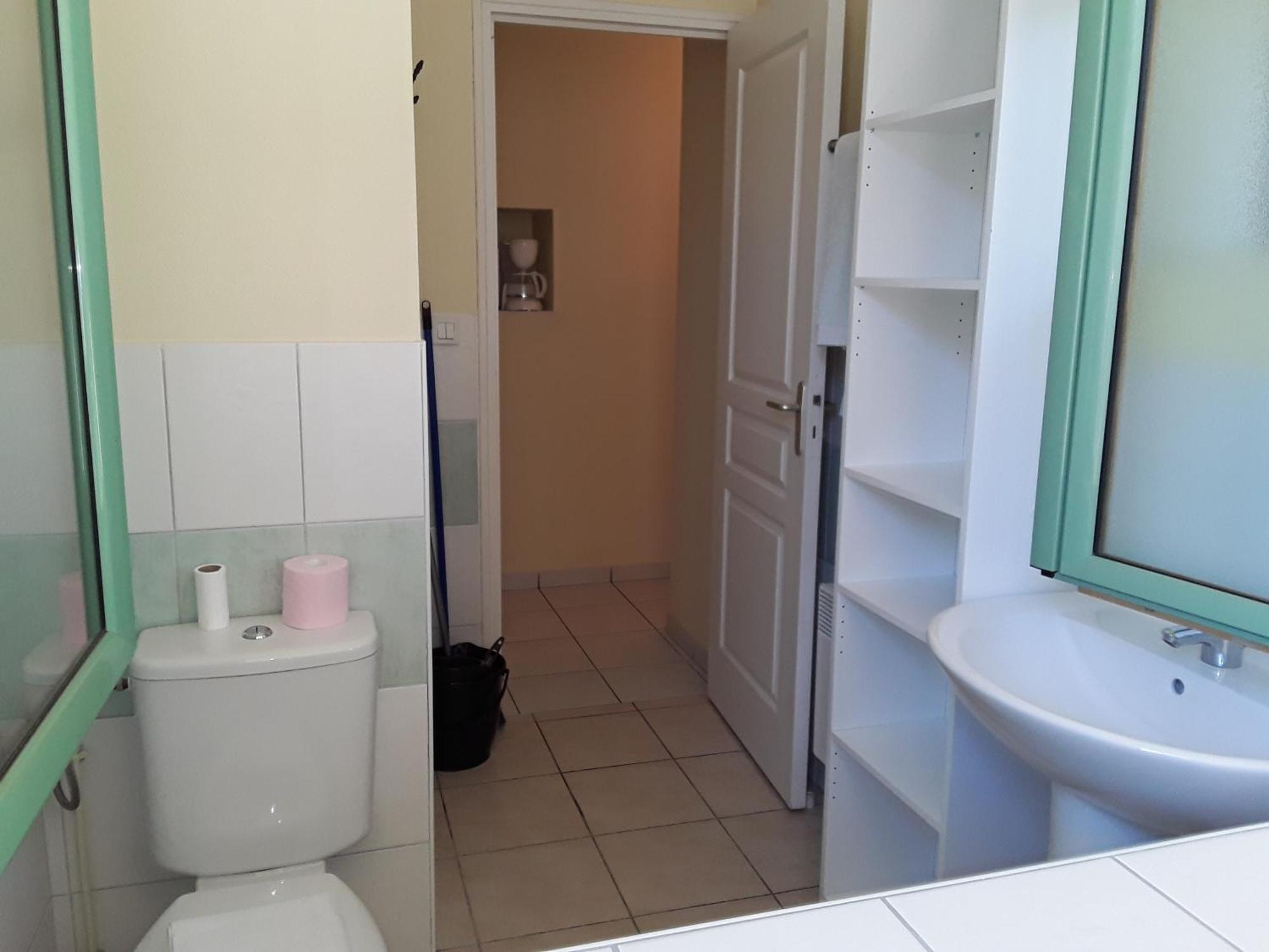 Studio Des Pres Фужер Экстерьер фото